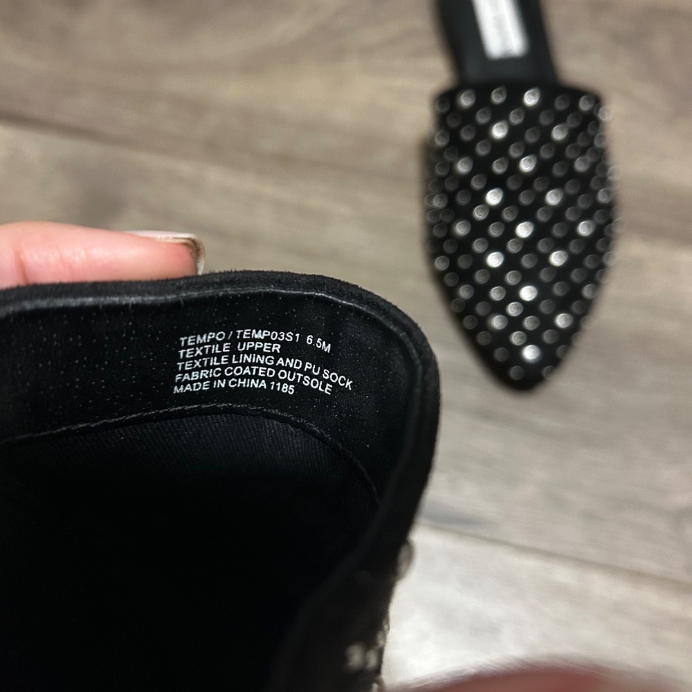 Steve Madden Size 6.5 Studded Mules - Picture 5 of 5